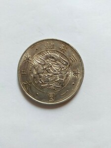 明治3年　一円銀貨　未使用品　旧1円銀貨　本物保証　重さ約26.9ｇ　直径約38.6mm　 日本近代銀貨 貿易銀