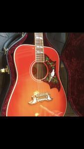 Gibson DOVEカスタムショップ製　ワンオーナー純正ハードケース付きアコースティックギター