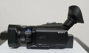 Handycam FDR-AX700