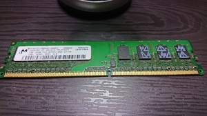 240401 メモリ Micron 1GB 1Rx8 PC2-6400U-666 【ジャンク】