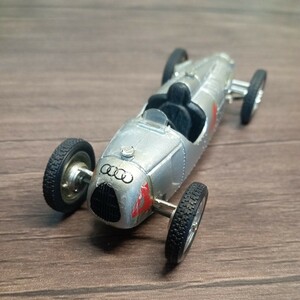 24580 ブルム 1/43 アウトウニオン ティーポC4 1936