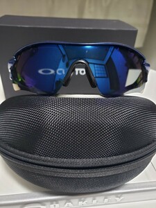 OAKLEY オークリー サングラス　カスタム　レーダーロック　新品ブルー偏光レンズ