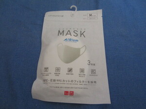 未開封 長期保管品 UNIQLO ユニクロ AIRismエアリズム3Dマスク 3P（3枚組）サイズMちいさめ マスクサイズ 22㎝×14㎝ カラー ホワイト