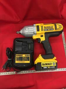 【中古品】DEWALT 18Vコードレスインパクトレンチ DCF889H+バッテリ1個+充電器セット /ITBK8HUBWMJT