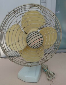 TOSHIBA 東芝 扇風機 A.C.ELECTRIC FAN エレクトリックファン 4枚羽根 30cm 昭和レトロ ヴィンテージ 黄色 イエロー