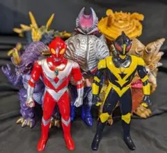 ウルトラマンゼアス＆登場怪獣・宇宙人（バンダイ）ソフビ８体セット