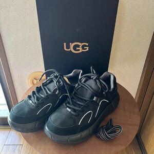 新品 UGG スニーカー　