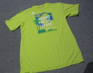 ★ホノルルマラソン デサント製Tシャツ Mサイズ（大き目） 