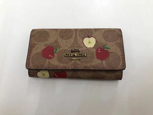 イ)コーチ　coach キーケース 三つ折り　ブランド　レディース　りんご柄　オシャレ　Apple