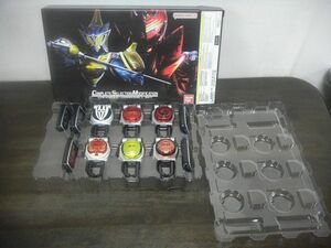 仮面ライダー鎧武　コンプリートセレクションモディフィケーション ロックシード ユグドラシルセット　バンダイ　動作確認済み