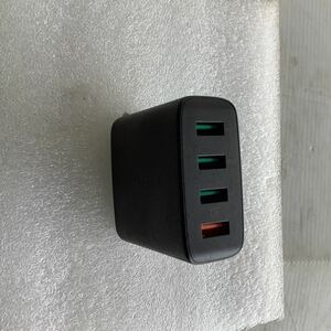 USB充電器 ポート1とUSB 電源ポート3 そのままコンセント差し込みタイプ　　　チャイナ製
