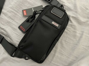 TUMI　トゥミ　ショルダーバッグ　ブラック　肩掛け　斜めかけ　未使用