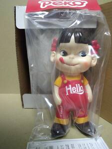 不二家ソフビコレクション ペコちゃん (HELLO) 箱付き新品未開封未使用品 メディコム・トイ