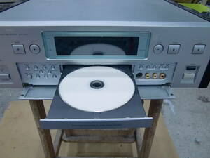 ケンウッド DVDレコーダー DVF-RW1 再生のみ確認 古いのでジャンクです。