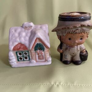 陶器　ハウス、少年のキャンドルホルダーセット