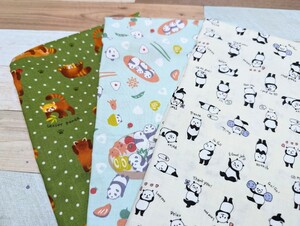 ＊40×60cm＊ハンドメイド＊ランチョンマット3枚セット＊給食＊レッサーパンダ・パンダ柄＊入園・入学・新学期準備＊小学校