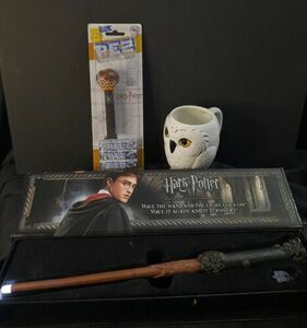 Lot -Harry Potter’s Wand Illuminating Tip The Noble Coll/H P PEZ/ Hedwig Owl Mug 海外 即決