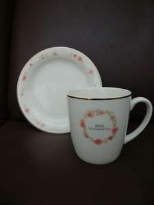 即決◆Afternoon Tea アフタヌーンティ マグカップ＆プレー バラ 花柄◆2012年限定