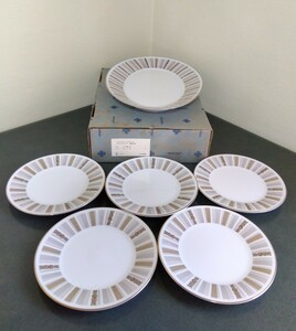 昭和レトロ食器、31cmの楕円皿と16cmのパン皿5枚セット、ノリタケホームセット“ロマネスク”頒布会日本陶器、ゴールド・花柄が艶やかです