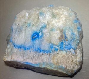 インドネシア産天然ブルーアイス原石412g激レア石