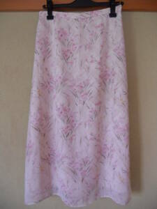 ★やさしいピンクの色合いの花が可愛い甘めで清楚なスカート