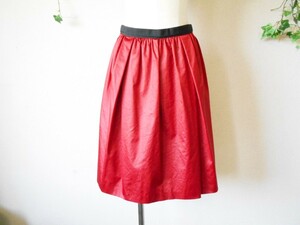 イネド INED 濃い赤色の 素敵 な ひざ丈 スカート 9
