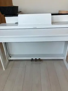 Roland デジタルピアノ　美品　RP701 直接取り引き希望　愛知県