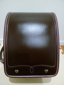 高品質 ランドセル　女の子　高級レザー 自動ロック　茶系　ピンクのライン　ハート　美品