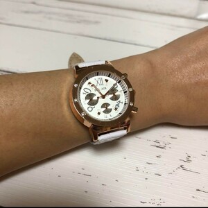 A25 新品 腕時計 時計 ホワイト 白 アナログ アクセサリー ファッション雑貨 小物 レディース
