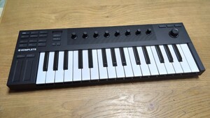 Native Instruments KOMPLETE KONTROL M32