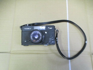 YASHICA 　MF 35 フィルムカメラ ハーフ　カメラ 　　（O6）