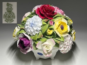 【瑞】ロイヤルドルトン ROYAL DOULTON　陶花　置物　高：１８．４ｃｍ　重さ：約３２００ｇ