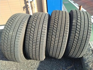 BRIDGESTONE BLIZZAK VRX３　205/55R16 22年製造　ワンシーズンのみの使用　残溝たっぷり