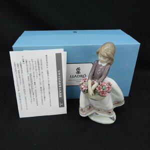 【中古品】LLADRO リヤドロ フィギュリン 五月の花(スペシャルバージョン) 9178 置物 箱付 11557671 0429