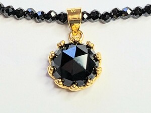 【限界市場】天然ブラックスピネル　ローズカット　8mm☆クラウンデザインK18GP☆ネックレス☆送料無料☆　