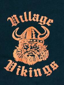Village Vikings ヴィレッジ ヴァイキングス ３段プリント ビンテージ スウェット シャツ 黒 ブラック オールド 発砲プリント