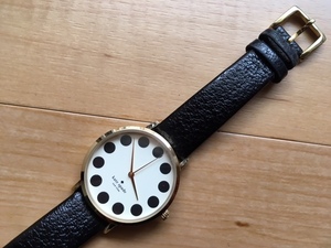 良好程度 レア 良デザイン Kate Spade ケイト スペード NEWYORK ゴールド×ホワイト系 純正革ベルト クオーツ レディース 腕時計
