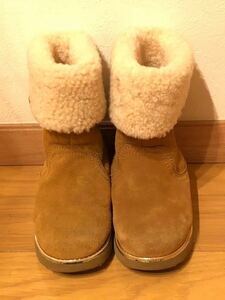 【UGG ムートンブーツ】キャメル kids20cm 男女兼用【未使用】美品 正規品 定番カラー 【送料込み】アグブーツ オーストラリア 靴