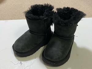 激安!UGG AUSTRALIA MINI BAILEY BOW アグ ミニ ベイリーボウ ムートンブーツ 定番 バック リボン 黒 ブラック 13.5cm/スノ―ブーツ 冬靴