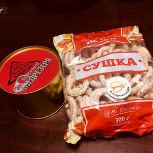 ロシア直輸入 ロシア軍戦闘糧食 レーション ロシア水牛焼肉缶詰550gと乾パン300g セット 最新入荷　ウクライナ戦争