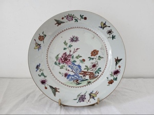 中国古美術品　清の乾隆時代　粉彩草花文皿　本物保証　23cm