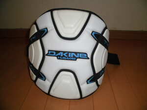 品薄　貴重　人気　格安　DAKINE　 ダカイン ウエストハーネス　 HAWAII　Sサイズ　人気カラー　ホワイト　ウインドサーフィン　ハーネス