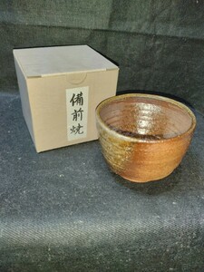 備前４　酒器(高さ５cm 口径７cm 高台径 ４cm) 紙箱付　送料は￥３５０です