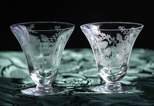 1940年代 ティフィン クリスタル フクシア エッチング オイスター リキュールグラス 2個 酒 吟醸 日本酒 バーグラス ビンテージ
