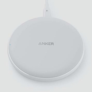 送料無料★Anker PowerWave 10 Pad (改善版) ワイヤレス充電器 Qi 認証 iPhone ホワイト