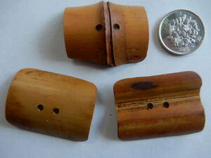 ＜銀の斧＞送料無料・大きな百年媒竹創作釦・３個・竹製ボタン・手作りぼたん・古民家のスス竹ボタン