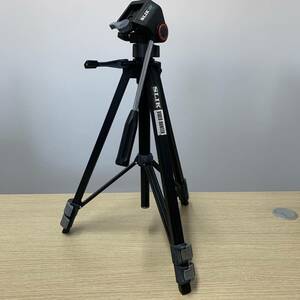 ★中古★ スリック三脚　SLIK VIDEO HUNTER 　　高さ〜約１４５cm 収納時の長さ約60cm