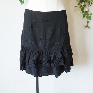 未使用 グラムディ ワークス GLAMDY WORKS レディース 用 カットワーク 刺繍 の 素敵 な スカート 黒 2