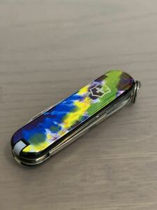 限定　未使用　ビクトリノックス　クラシック　SD Victorinox classic マルチツール　TIE DYE GREEN