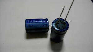 ニチコン　電解コンデンサー １０００μＦ ５０Ｖ　 85℃ コンデンサー ２本組　未使用品　定形外送料120円